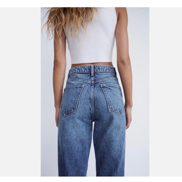 🌹HOST PICK🌹 ZARA HIGH WAIST JEANS / SIZE 6/ NEW CONDITION - Picture 4 of 10
